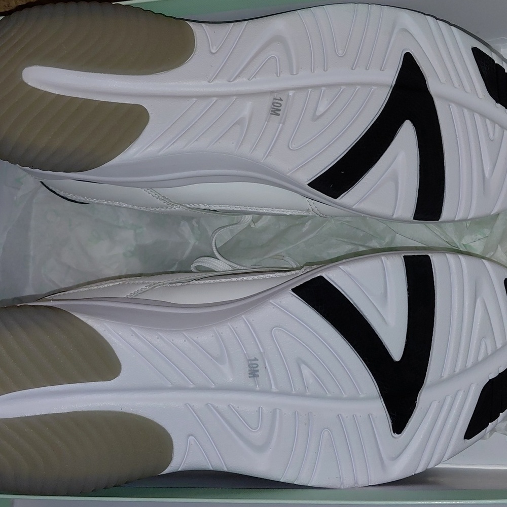 NWT Easy Spirit Evolve Beaker White and Black Athletic Shoes Size 10M - Picture 4 of 7